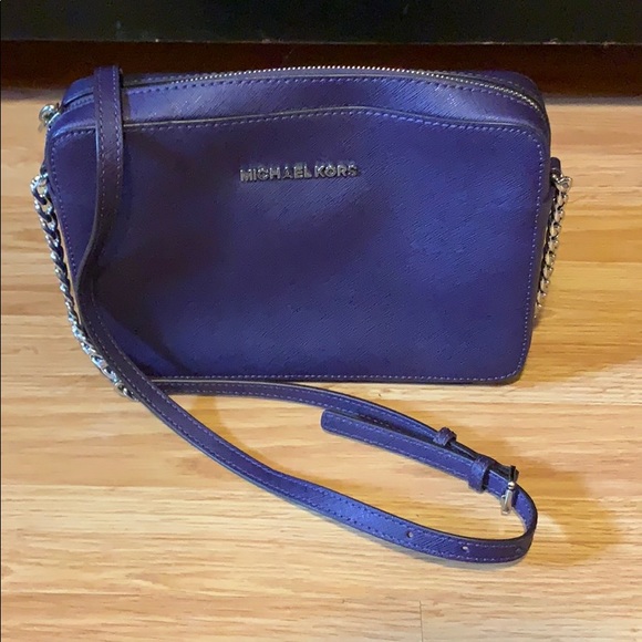 Michael Kors Handbags - Gently used Michael Kors handbag